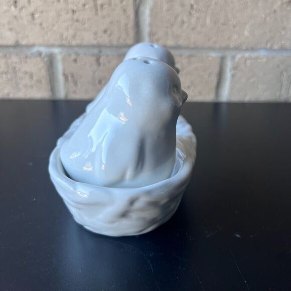 RAE DUNN Chicks in a Nest Salt Pepper Shaker Set Artisan Collection By Magenta - Picture 3 of 12